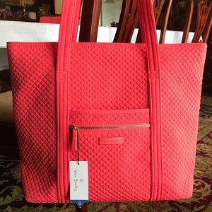 Vera Bradley Iconic Vera Tote Coral Reef